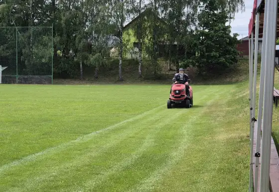 Brigáda na hřišti